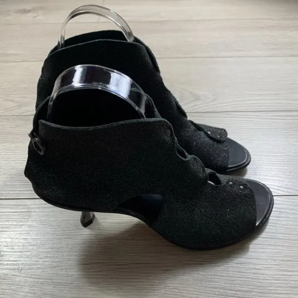 CYDWOQ Boomerang Hand Made Lagenlook Leather Open Toe Heels