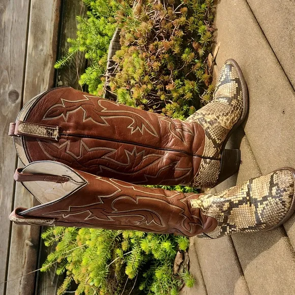 Dan Post Snake Skin Cowboy Boots Men's Size 6.5 C Approx Women's Size 8 C