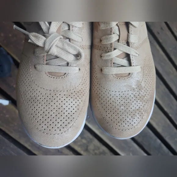 DANSKO alissa sneakers shoes lace up womens gold allisa sz eur 37 us 6.5-7