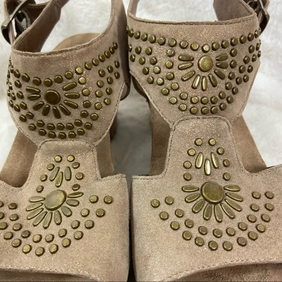 Dansko Deandra taupe shimmer suede studded block heel sandals. Size 40/9.5/10