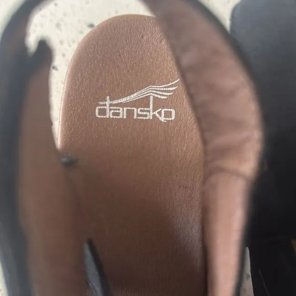 Dansko Demetra Black Leather Chunky Block Heel Open Toe Sandals Shoes Size 40