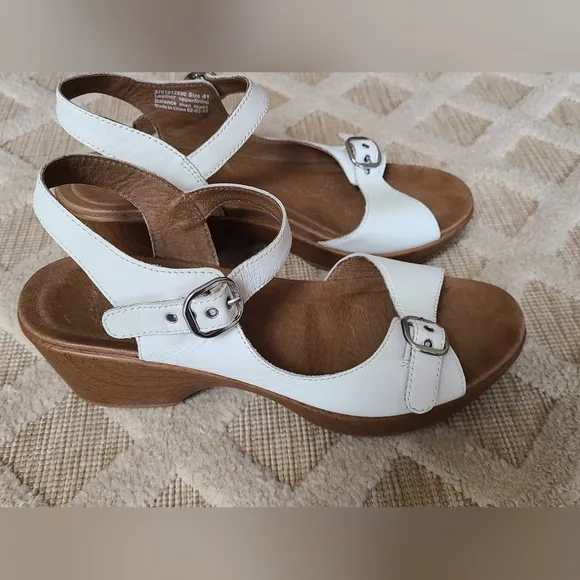 Dansko Joanie White Leather Clog Sandals Platform Open Toe Buckle Shoes Size 41