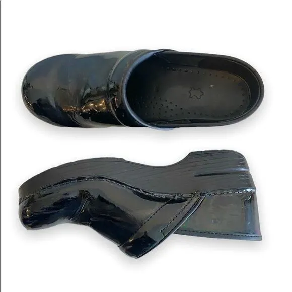 Dansko black leather arched shoes
