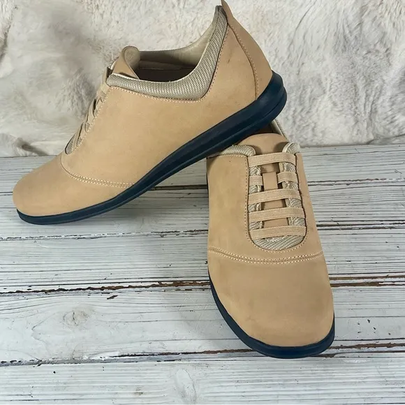 David Tate Women’s Dynamic Suede Leather Support Walking Shoes Sand Sz 9.5