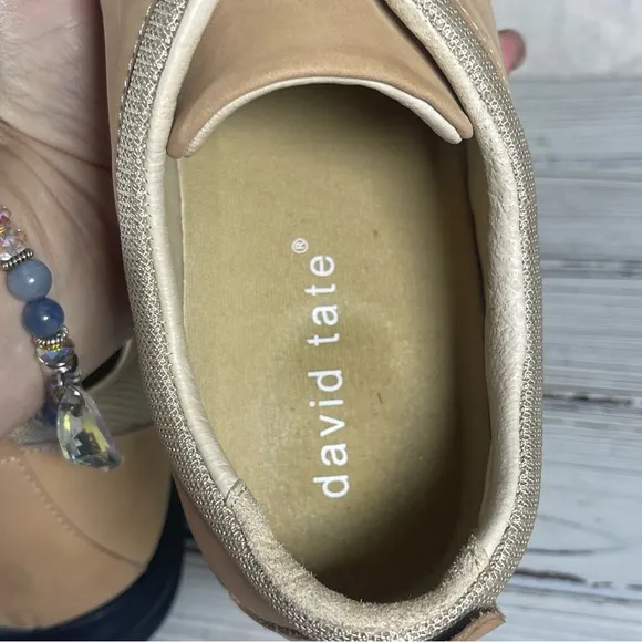David Tate Women’s Dynamic Suede Leather Support Walking Shoes Sand Sz 9.5