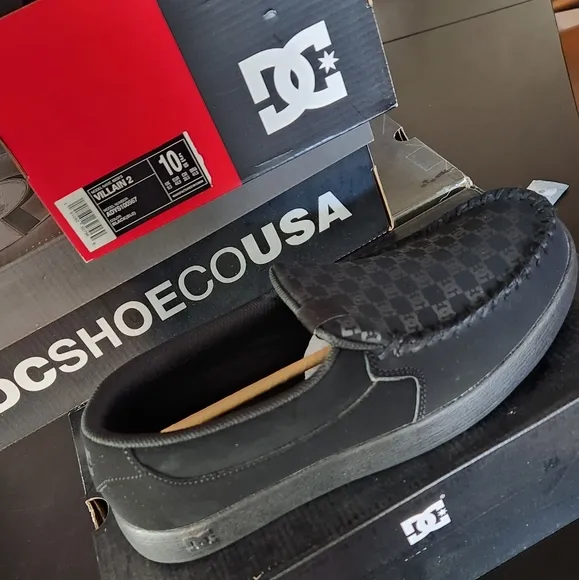 DC Shoes - Men's Villain Slip-On Shoes - Black, Grey - Size 10.5