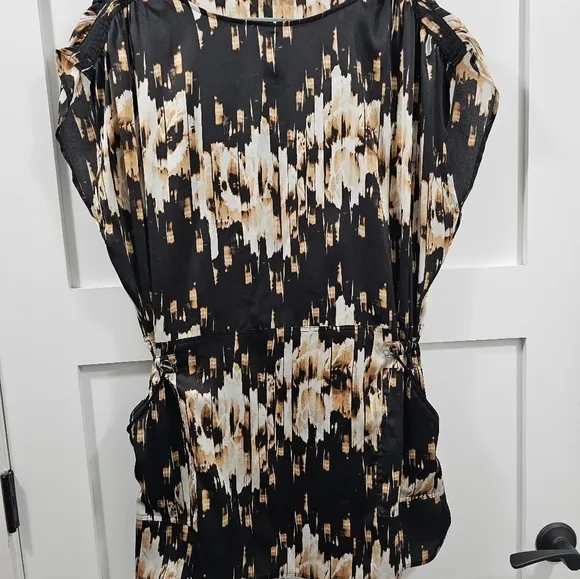 Derek Lamb Designer Dress with pockets Large
