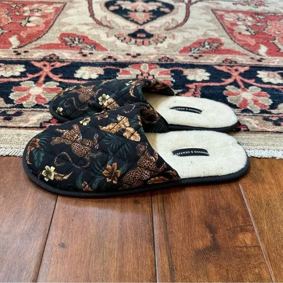 Desmond &amp; Dempsey Soleia Leopard Slippers