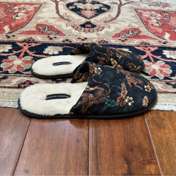 Desmond &amp; Dempsey Soleia Leopard Slippers