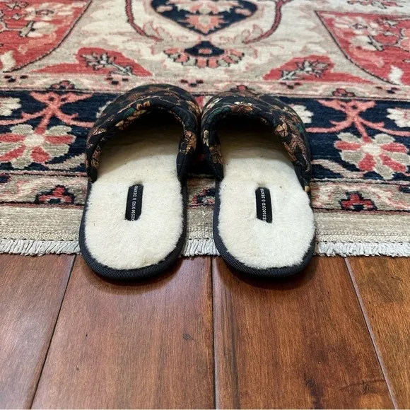Desmond &amp; Dempsey Soleia Leopard Slippers
