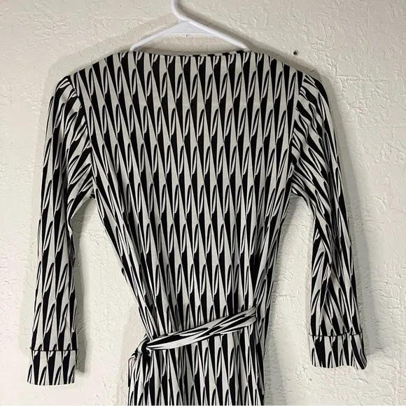 DIANE Von Furstenberg New Julian Two Jersey Silk Wrap Dress in Modern Harlequin