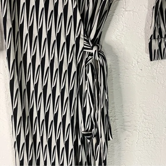 DIANE Von Furstenberg New Julian Two Jersey Silk Wrap Dress in Modern Harlequin