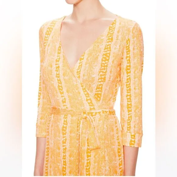Diane von Furstenberg Bentley Wrap Dress Orange White Snake Print Size 12 V Neck