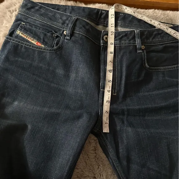 Diesel Zatiny 100% Cotton Men’s Regular Classic Bootcut Comfy Jeans Size 34X 32