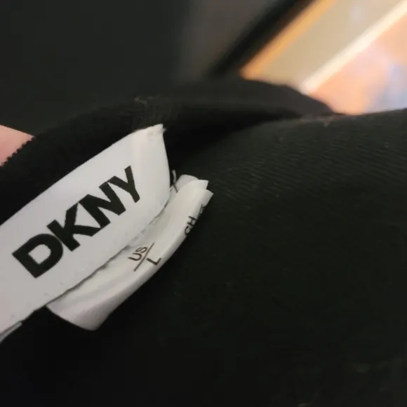 DKNY CLASSIC KNIT WHITE ACCENT DRESS