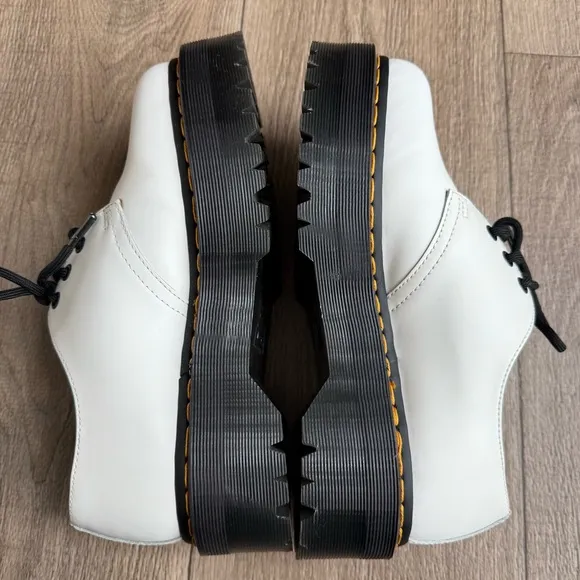 Doc Martens 1461 quad platform shoes women’s 9 white