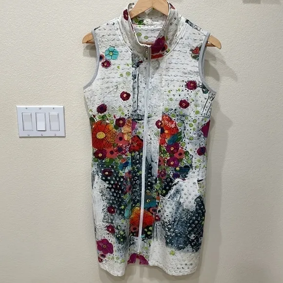 Dolcezza Multi Color Modern Floral Design Zippered Dress—Beautiful Fabric—EUC—M