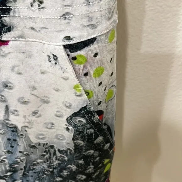Dolcezza Multi Color Modern Floral Design Zippered Dress—Beautiful Fabric—EUC—M