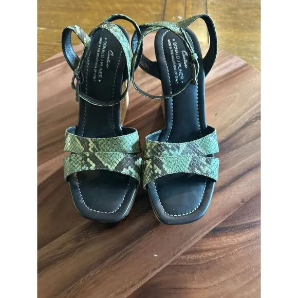 Donald Pliner Couture green snakeskin cork wedge heels size 9
