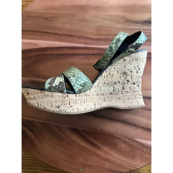 Donald Pliner Couture green snakeskin cork wedge heels size 9