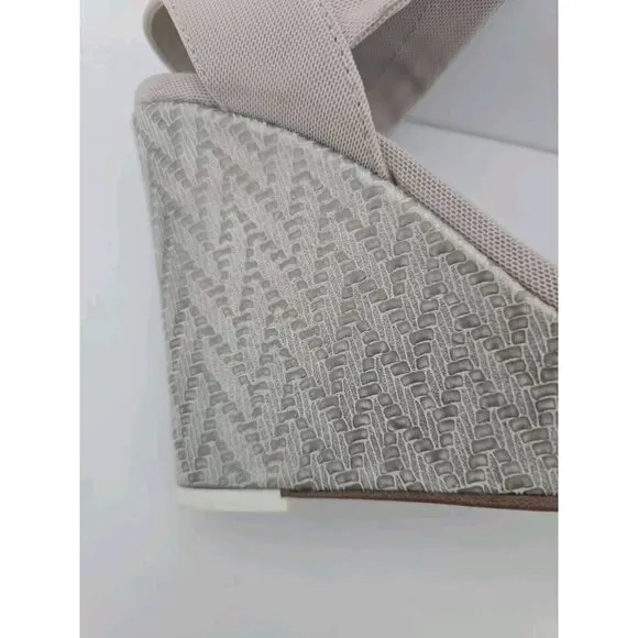 Donald Pliner Nela Beige Platform Ankle Strap Tie Wedge Nude Y2K Shoes Sandals 8