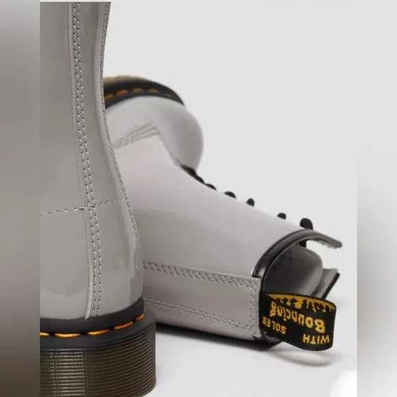 Dr Martens 1460 Women's Patent Leather glossy‎ gray Lace Up Boots size 9 new