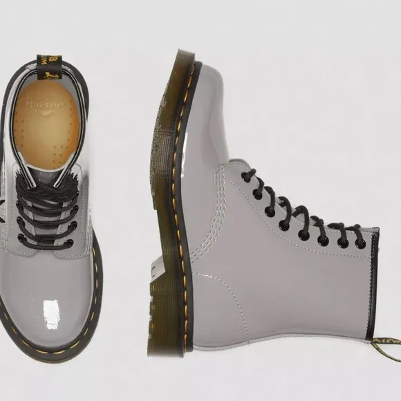 Dr Martens 1460 Women's Patent Leather glossy‎ gray Lace Up Boots size 9 new