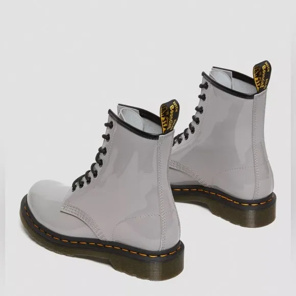 Dr. Martens 1460 WOMEN'S PATENT LEATHER LACE UP BOOTS Sz 9