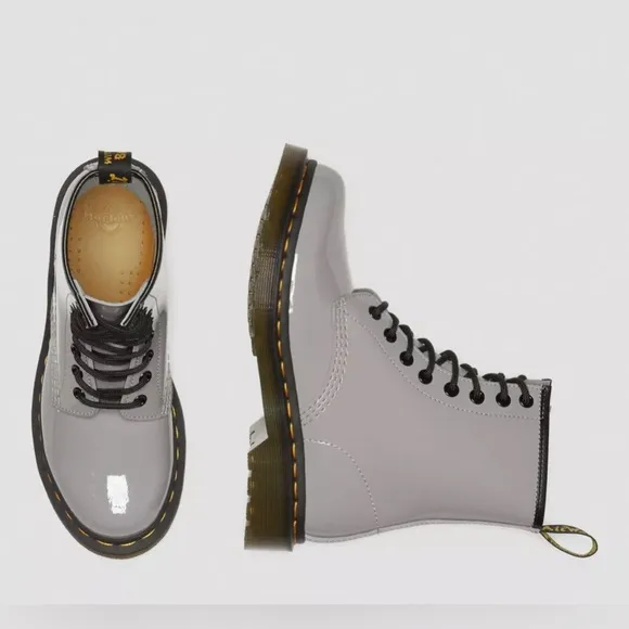 Dr. Martens 1460 WOMEN'S PATENT LEATHER LACE UP BOOTS Sz 9