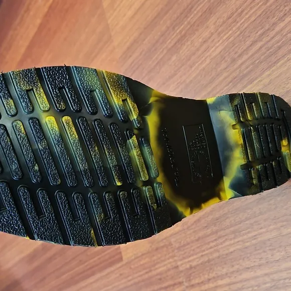 Dr Martens 1461 Black Leather Oxford Shoes Black &amp; Yellow  Marbled Sole M8, W9