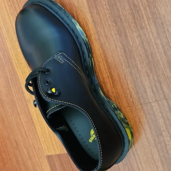 Dr Martens 1461 Black Leather Oxford Shoes Black &amp; Yellow  Marbled Sole M8, W9