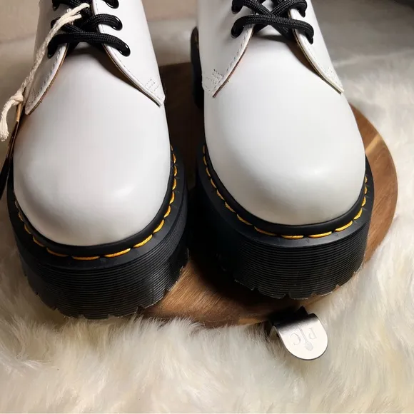 DR. MARTENS 1461 Quad Smooth Leather Platform Shoes Size 9 Ladies NWT