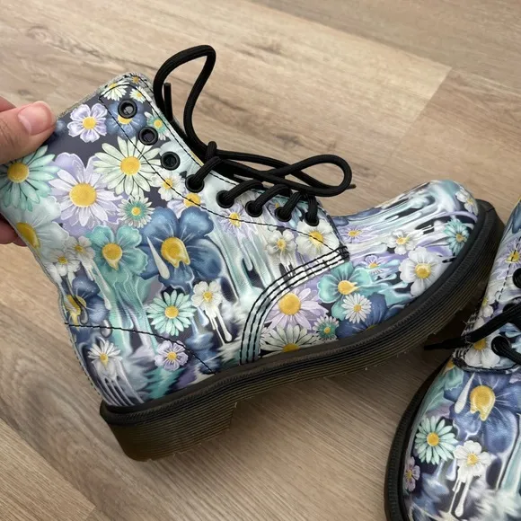Dr. Martens floral pascal slime drip boots *rare