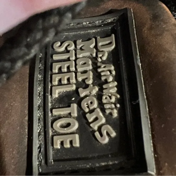 Dr. Martens Industrial Steel Toe EU 39/M7 W8 Shoe Boots BlackIronbridge