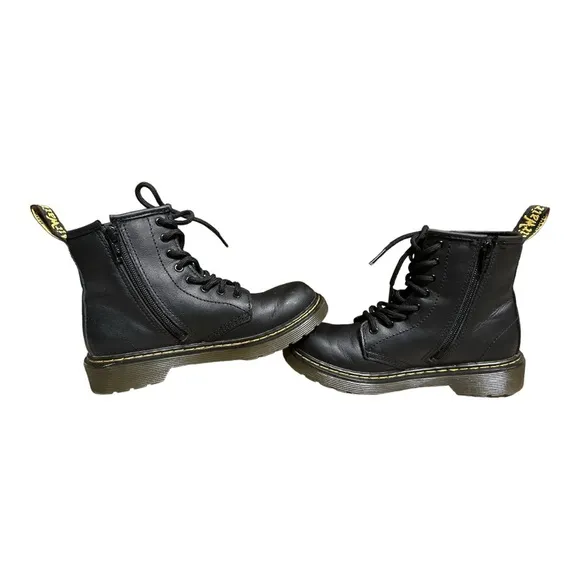 Dr. Martens Kids' 1460 Leather Boots (Youth) Size 2 Black Doc Martens