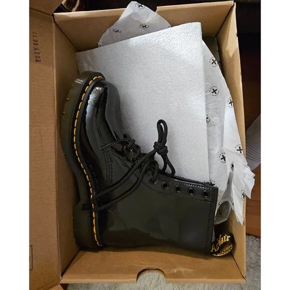 Dr. Martens Women's 1460 Boots New in Box Patent Leather Size 7