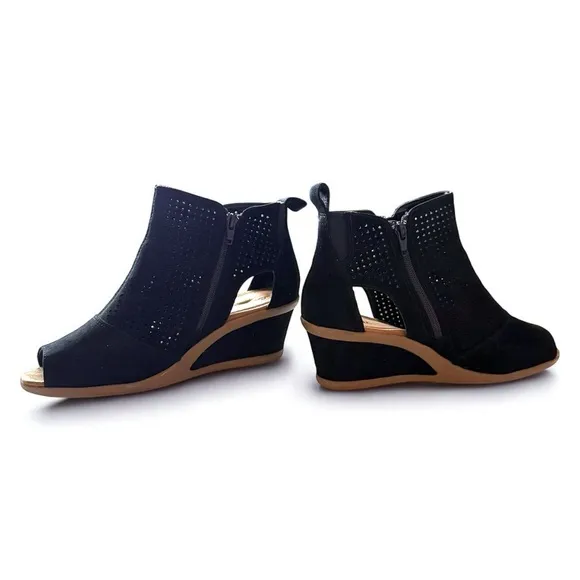 Earth Women’s Cosmos Black Suede Open Toe Zip Bootie Sandals - Size 10W