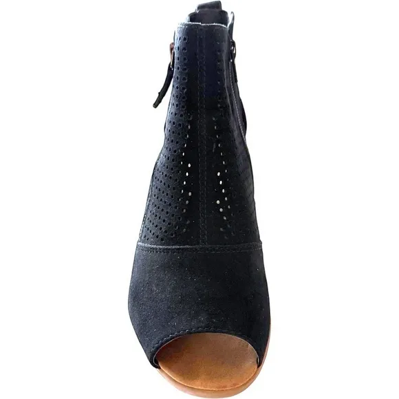 Earth Women’s Cosmos Black Suede Open Toe Zip Bootie Sandals - Size 10W