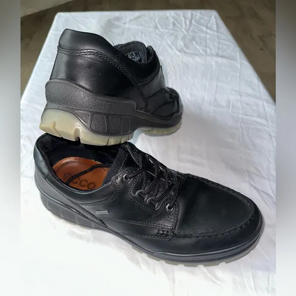 ECCO Men's Black Leather Shoes