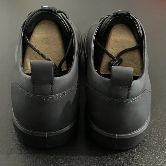 Ecco Soft 8 Leather Sneakers Black Danish Design Like New