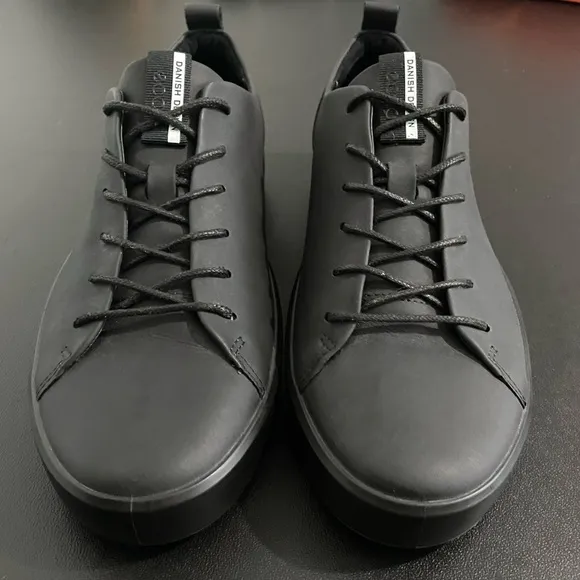 Ecco Soft 8 Leather Sneakers Black Danish Design Like New