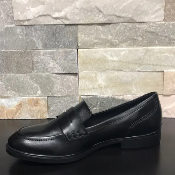 ECCO Women's Dress Classic 15 Penny Loafer