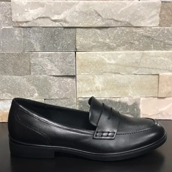 ECCO Women's Dress Classic 15 Penny Loafer