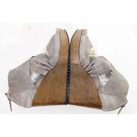 Eileen Fisher Draw Wedge Sandals Shoes Suede Women's Sz 8.5