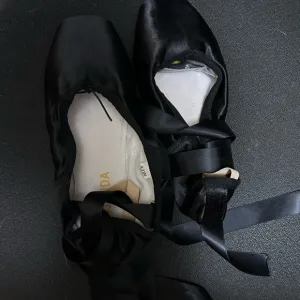 Elegant Black Ballet toe  shoes