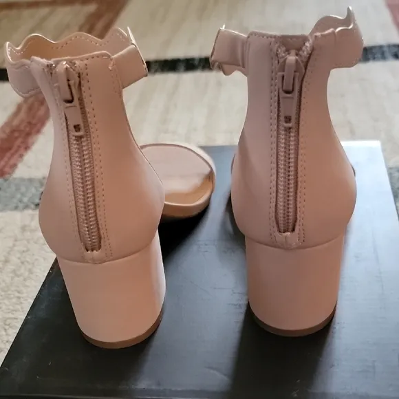 Elegant Women's Sandals