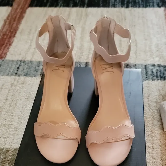 Elegant Women's Sandals