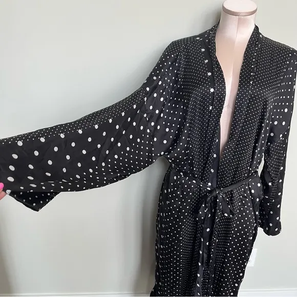 Else 100% silk black and white polka dot kimono style robe, size L/XL