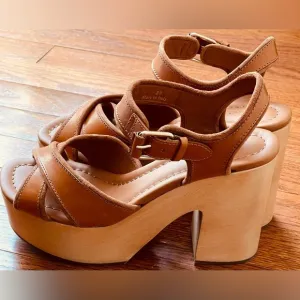EM ME Women's 70’s Clog Tan Platform Sandals SIZE‎ 8