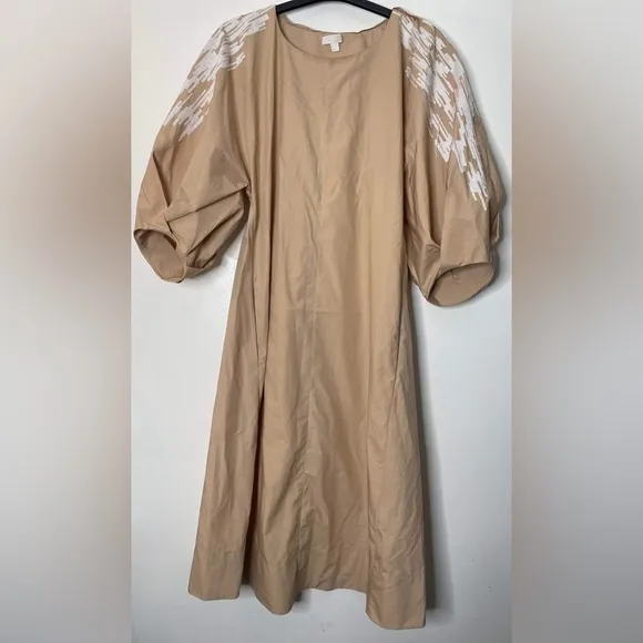 Embroidered puff sleeve Beige, and white dress, modern size small